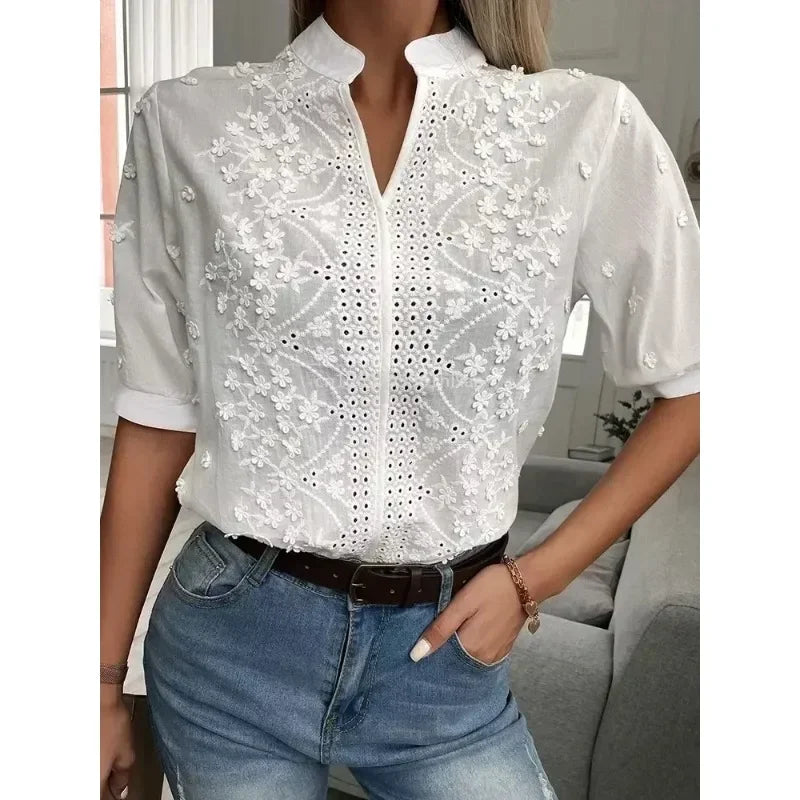 Séraphine™ | Amelune – Blouse Blanche d'Été avec Broderies et Décolleté en V
